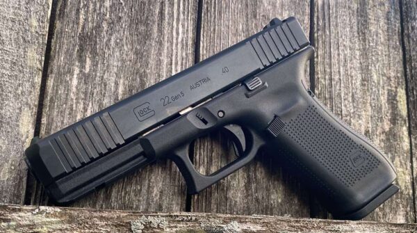 Glock 22 40 S&W 4.49in Black Pistol